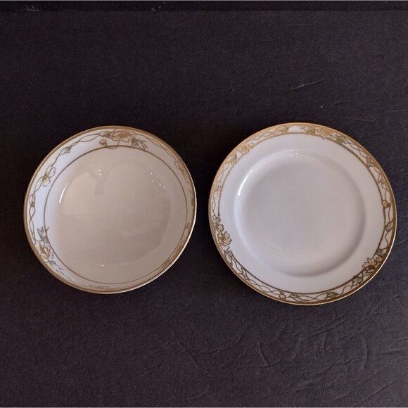 Vintage Nippon Hand Painted 3 Legged Soup Sauce Bowl W/ Saucer Gold Gilt Floral - Picture 4 of 10